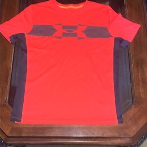 Under Armour Men's Red and Black Shirt